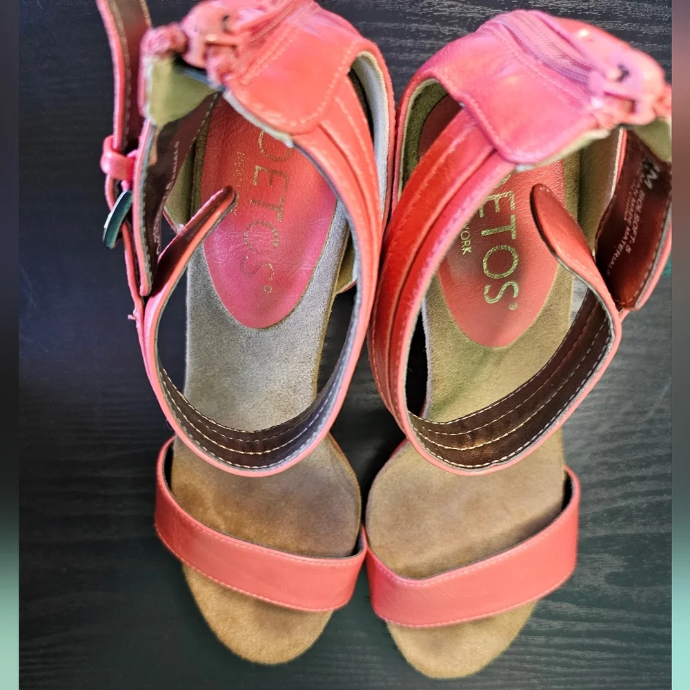 Toetos Pink Faux Leather Wedge Sandals Women's Size 8M